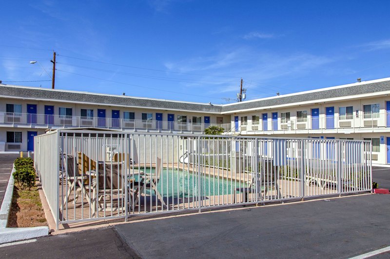 motel 6 phoenix az airport 24th street