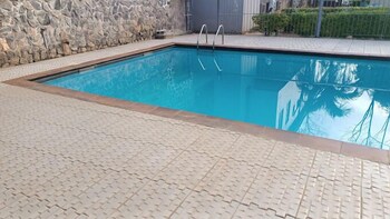 Ladalob Royal Suites,,3 star