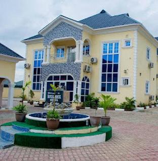 Royal Rock Hotel And Event Centre,,3 star