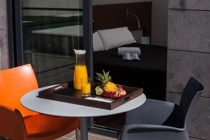 Hotel Tach Madrid Airport,In Madrid (Barajas),4 star