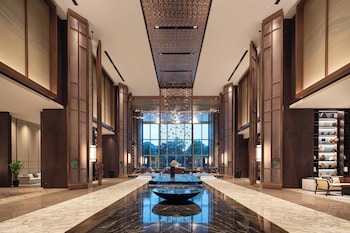 hualuxe haining an ihg hotel