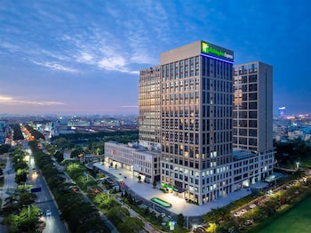 holiday inn express foshan new city an ihg hotel