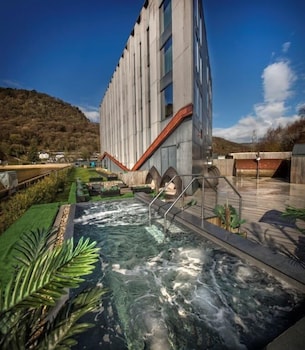 hilton garden inn conwy united kingdom