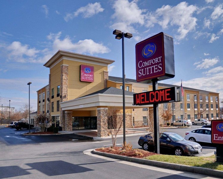 Comfort Suites Salem-Roanoke I-81,Salem>>Roanoke,2.5 star