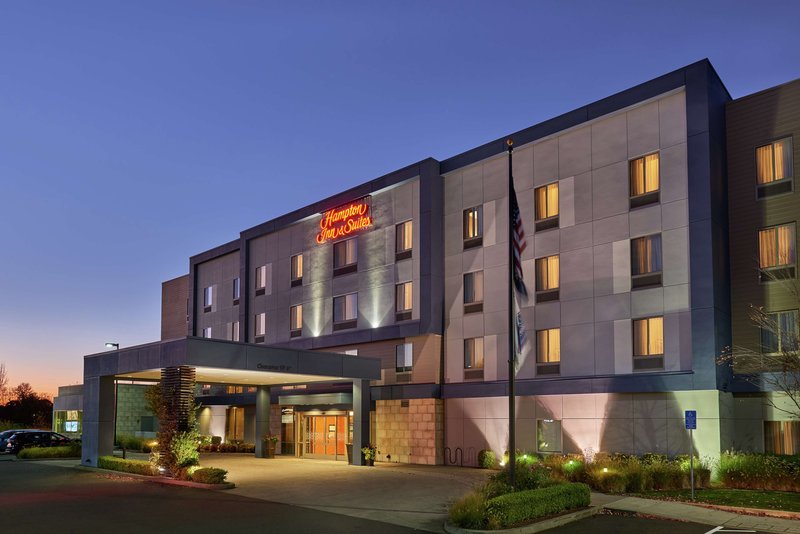 Hampton Inn & Suites Salem, Or,Marion>>Four Corners,2.5 star