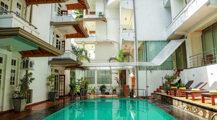 oak ray serene garden hotel