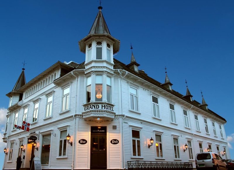 Grand Hotell Flekkefjord,Moi>>Flekkefjord,3 star