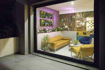 moody smart and comfy hotel