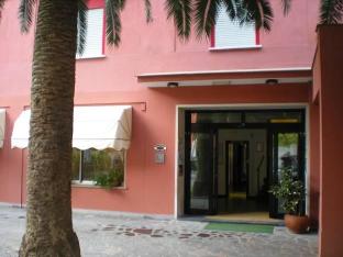 Hotel Palme,La Spezia>>Genoa,4 star