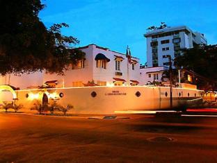 at wind chimes boutique hotel