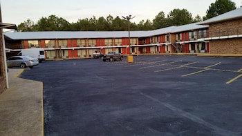 American Inn,Calhoun County>>Anniston,2.5 star