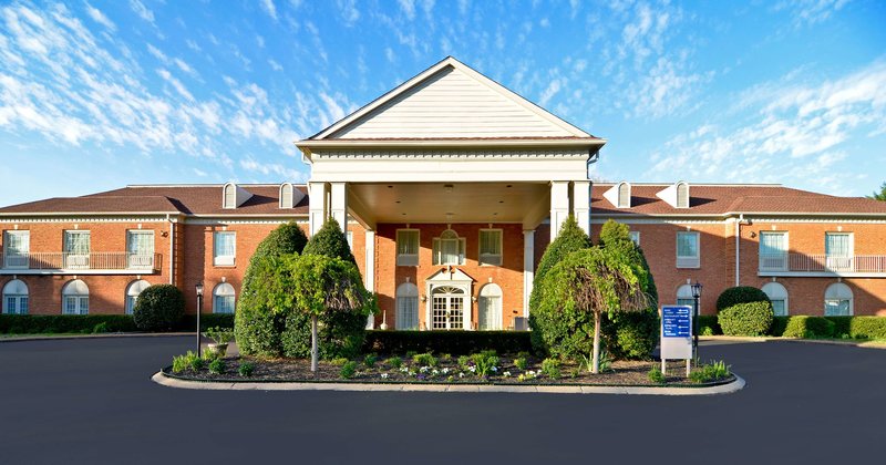 Best Western Spring Hill Inn & Suites
