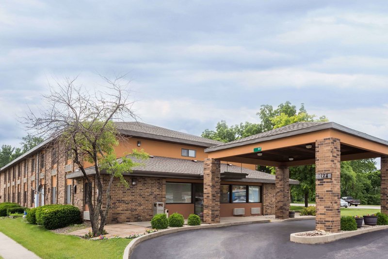 Days Inn By Wyndham Stoughton Wi.,Dane County>>Dane,2 star