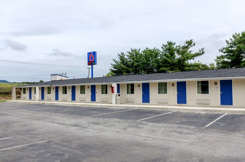 Motel 6 Troutville, Va,Daleville>>Amsterdam,2 star