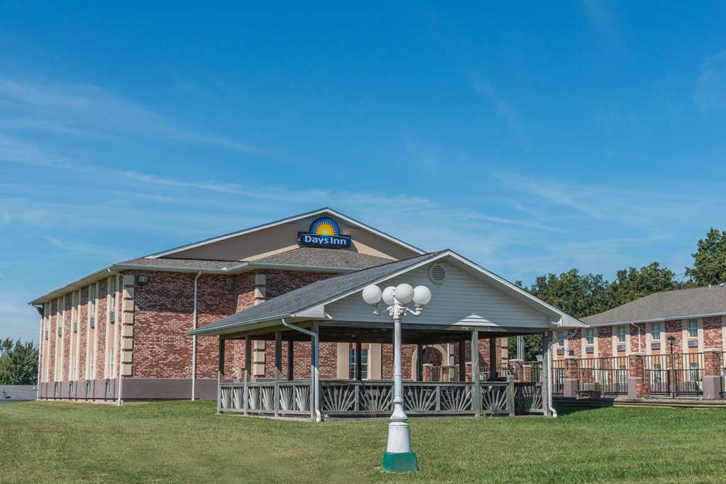 Days Inn By Wyndham Perryville,Missouri>>Menard,2 star
