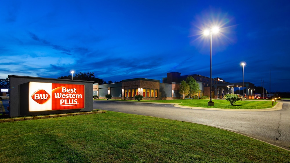 Best Western Plus Portage Hotel & Suites,Portage>>Gary,2.5 star