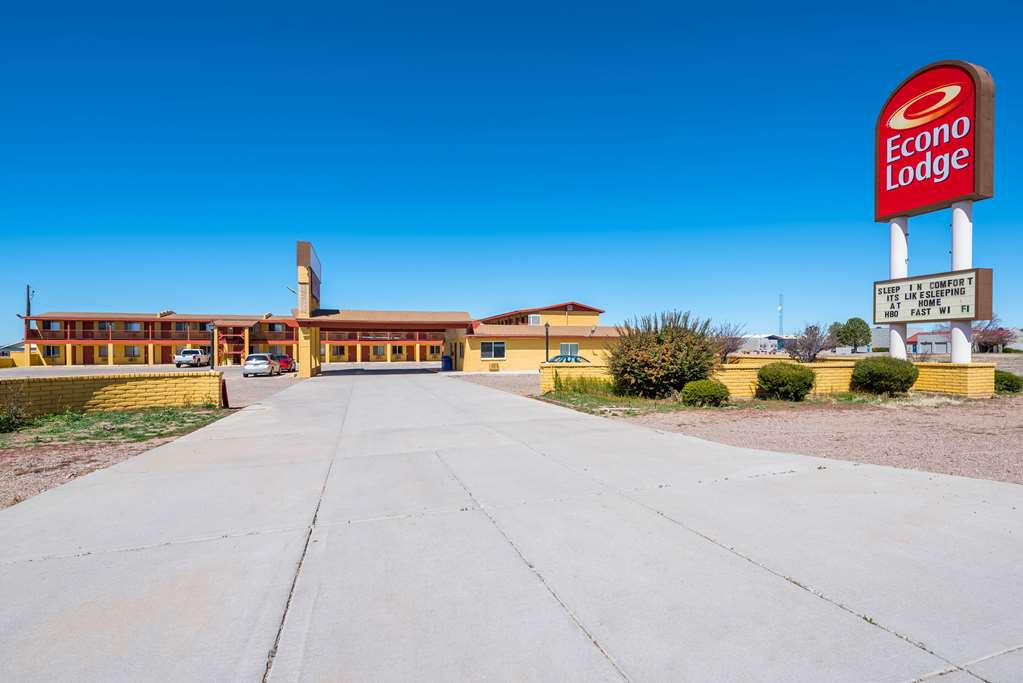 Econo Lodge I-40 Exit 286 Holbrook,Petrified Forest National Park>>Holbrook,2 star