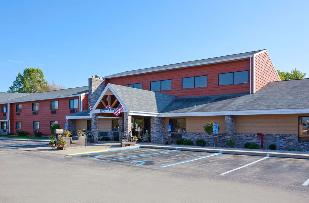 Americinn By Wyndham Menominee,Escanaba>>Delta County,2.5 star