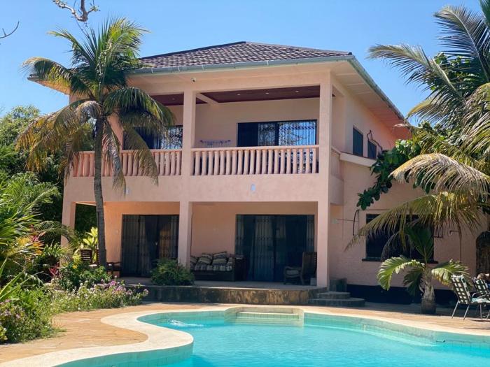 tradewinds lodge
