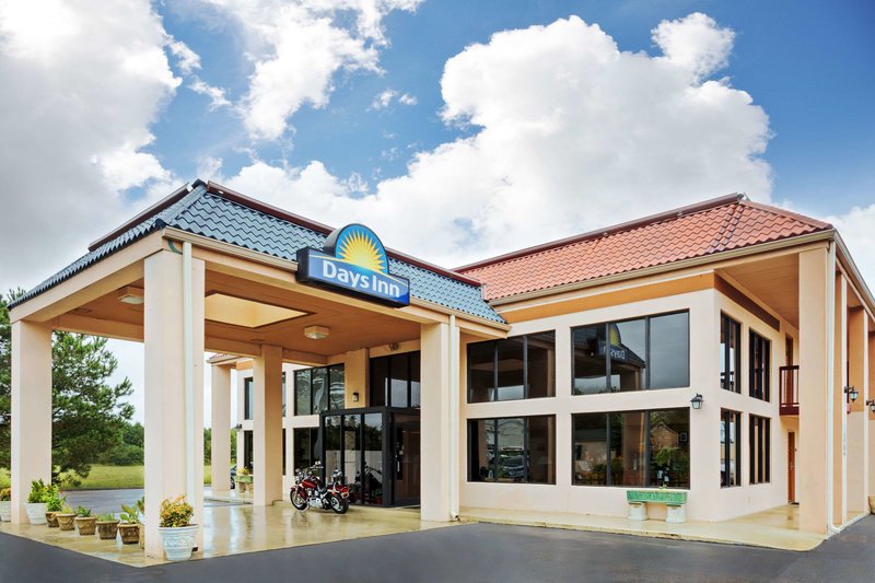 days inn by wyndham clinton