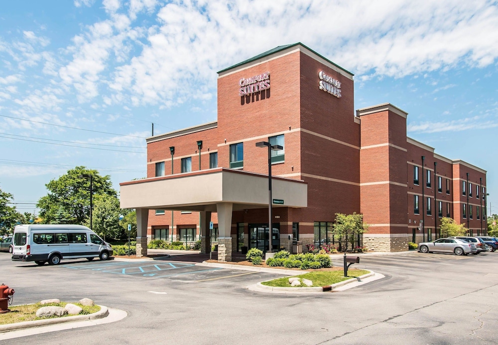 Comfort Suites Canton,Detroit>>Canton,3 star
