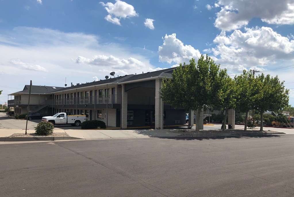 Travelodge By Wyndham Albuquerque East,Bernalillo>>Albuquerque,2 star