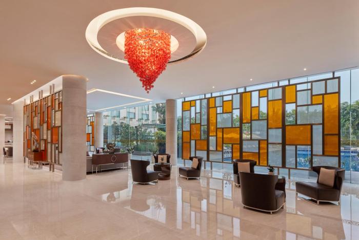 Courtyard By Marriott Kochi Airport,,5 star