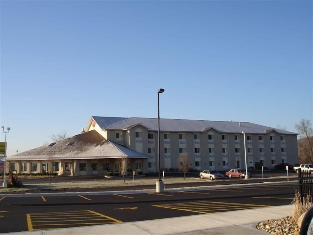 Ameristay Hotel Inn & Suites Waverly,Columbus>>Chillicothe,2.5 star