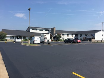 Regency Inn And Suites,Stilwell>>Cookson,2 star