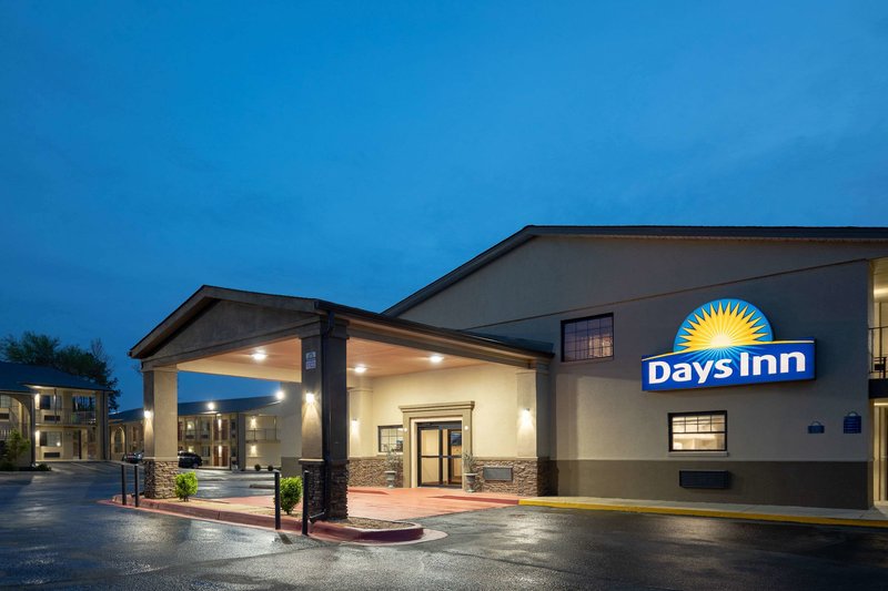 days inn and suites by wyndham athens alabama
