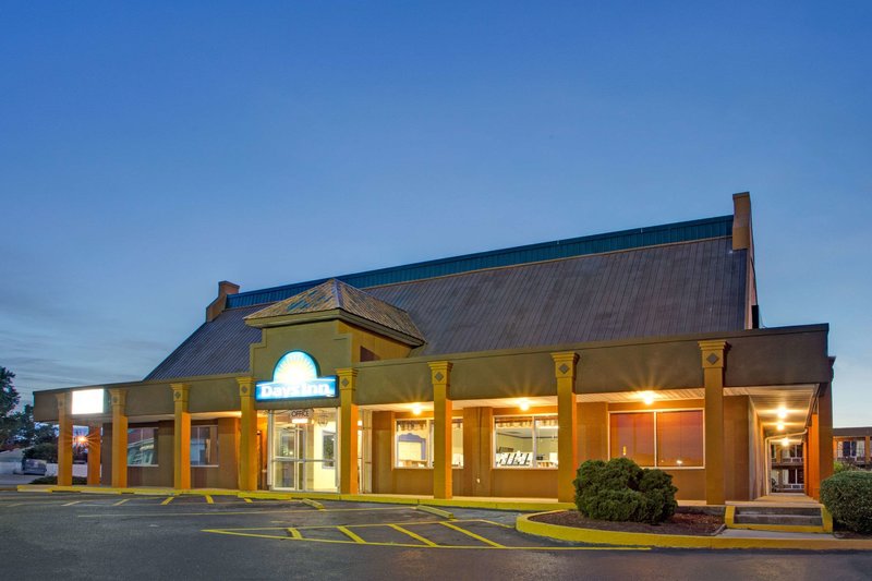 Days Inn By Wyndham Benson,Cape Fear River>>Benson,2 star