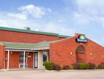 Days Inn By Wyndham Monett