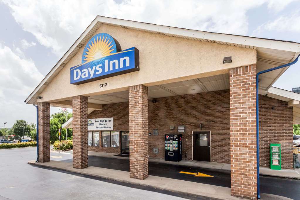 Days Inn By Wyndham Nashville North/Opryland Area,Nashville>>Madison,3 star
