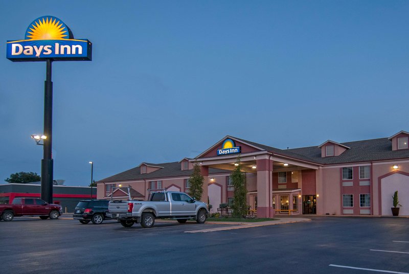 Days Inn By Wyndham Pauls Valley,Garvin>>Ada,3 star