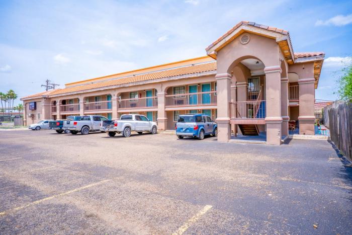 Lone Star Inn & Suites By Oyo Harlingen Tx,Harlingen>>Brownsville,2 star