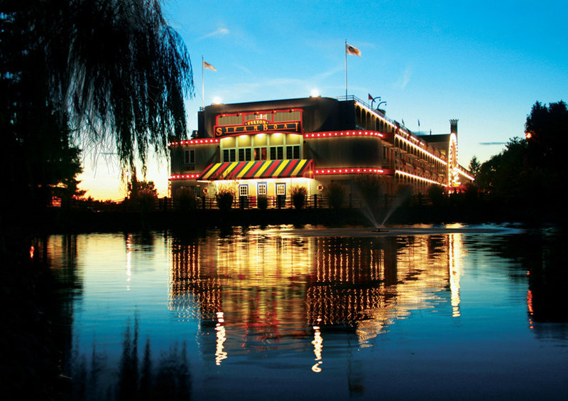 Fulton Steamboat Inn,Fulton County>>East Lampeter Township,3 star