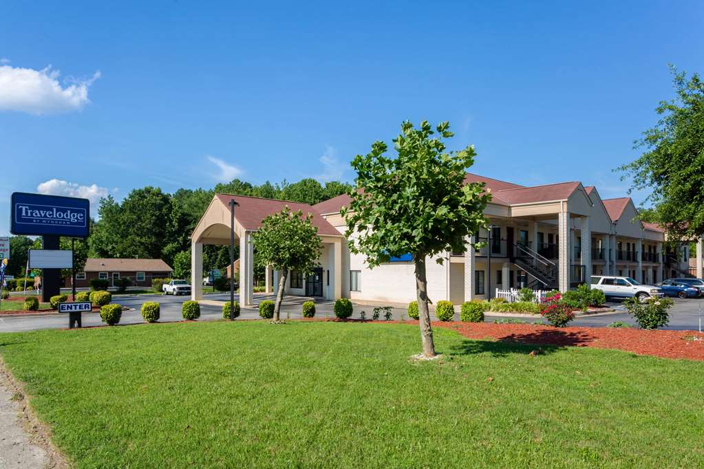 Brentwood Inn & Suites,Near Lewis Ginter Botanical Garden,2 star