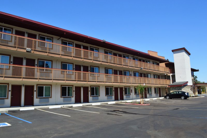 sacramento inn and suites