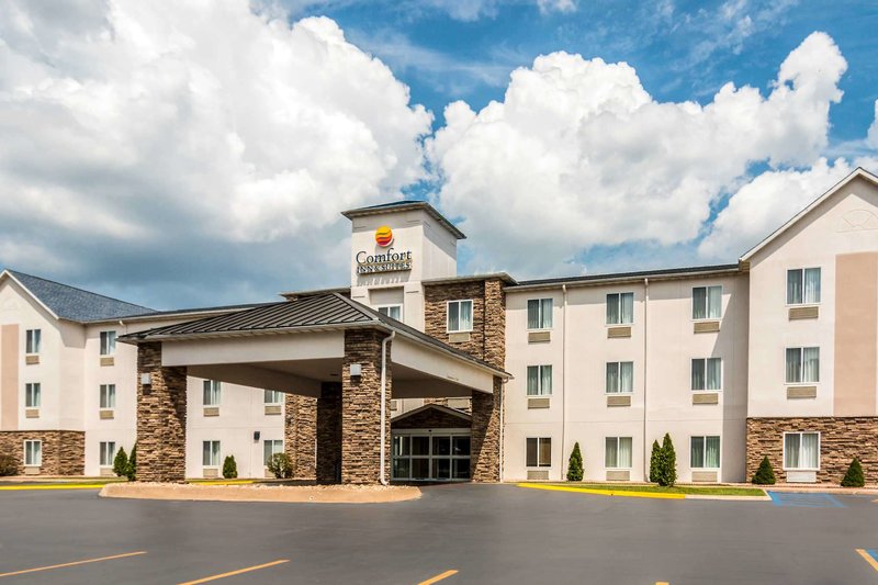 Comfort Inn & Suites - Hannibal,Quincy>>Hannibal,2.5 star