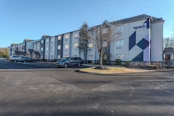 spark by hilton sterling dulles airport