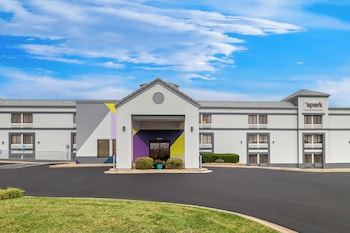 spark by hilton wichita east
