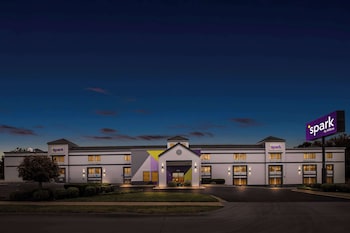 spark by hilton wichita east