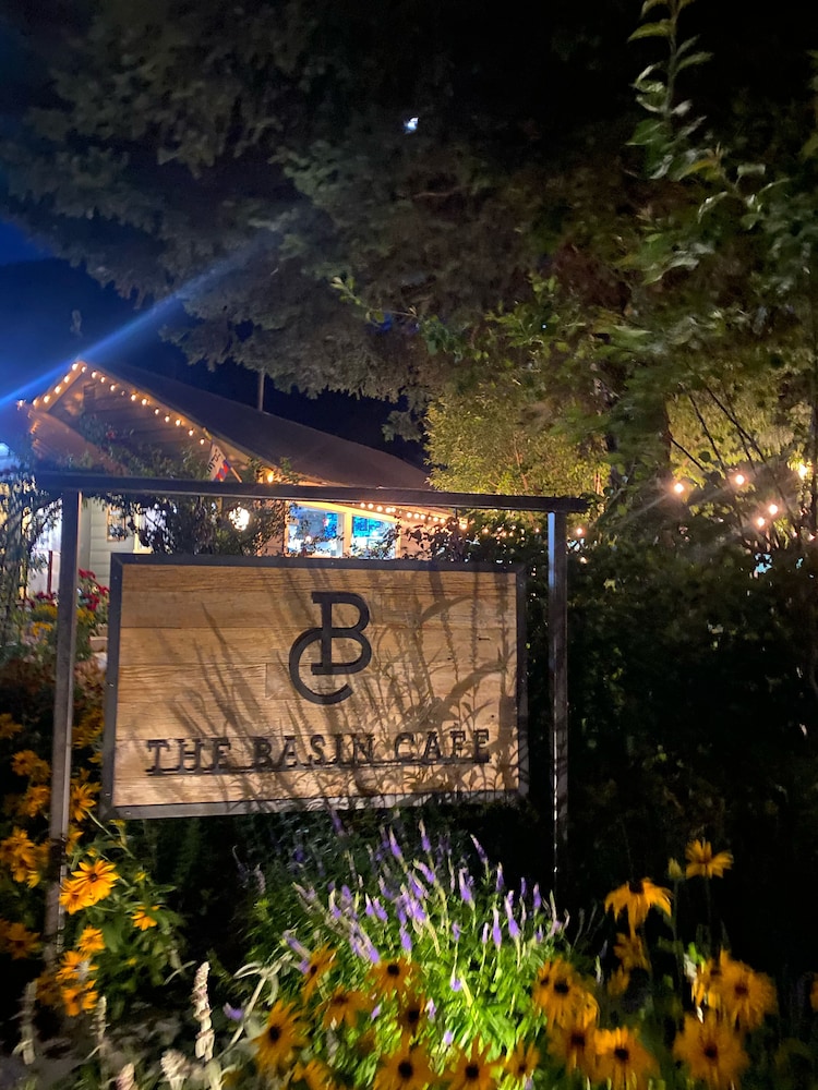 Lake View Lodge,Mammoth Lakes>>Lee Vining,3 star