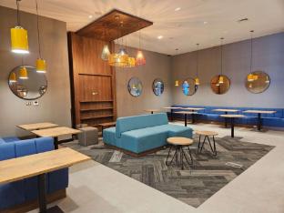 Tru By Hilton Chillan Ferrat,,3 star