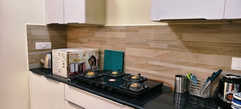 Sakthi Holiday's Inn,,2 star