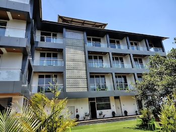 Aakaar Valley, Machutar,2 star