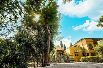 The Cabana Resort,Sakroda Road,4 star