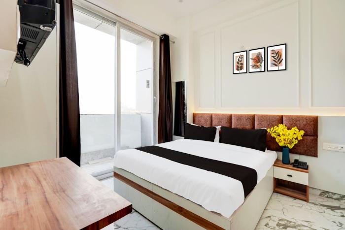 Super Collection O Surajpur Chowk Greater Noida,,3 star