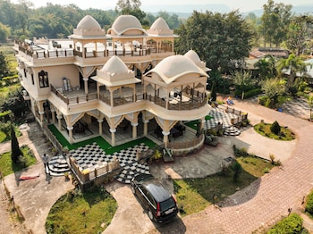 Royal Jungle Kothi,,3 star