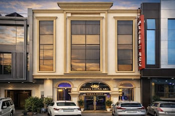 Hotel Lotus Arc,Mahipalpur,3 star